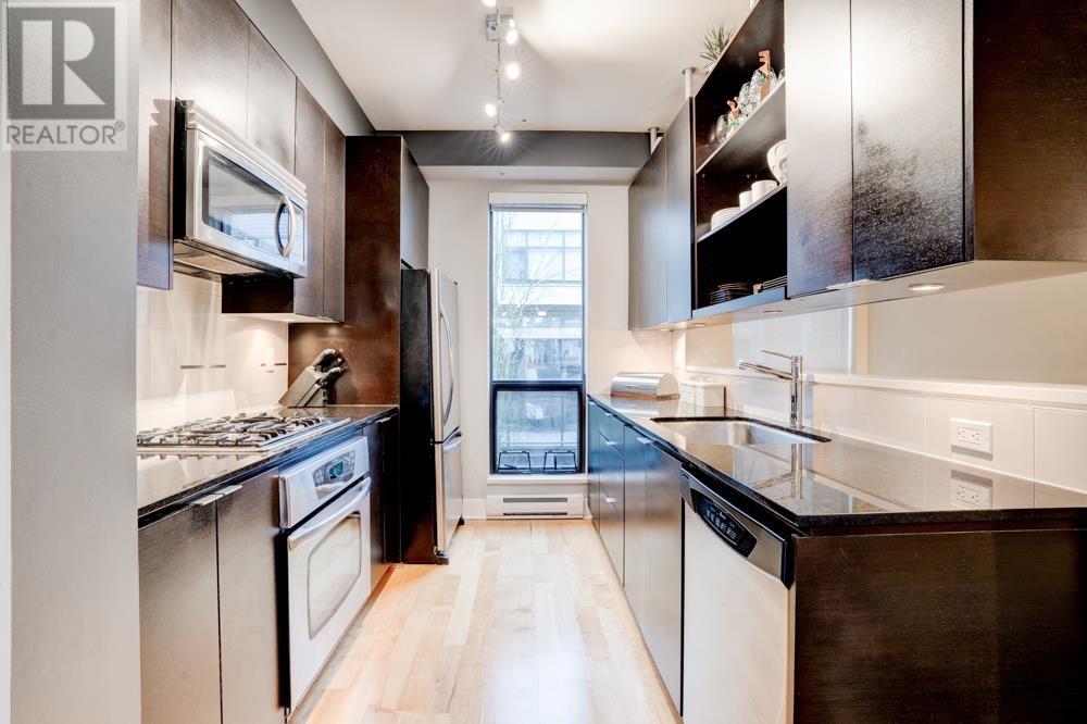 3645 Commercial Street, Vancouver, British Columbia  V5N 4G1 - Photo 2 - R2950873