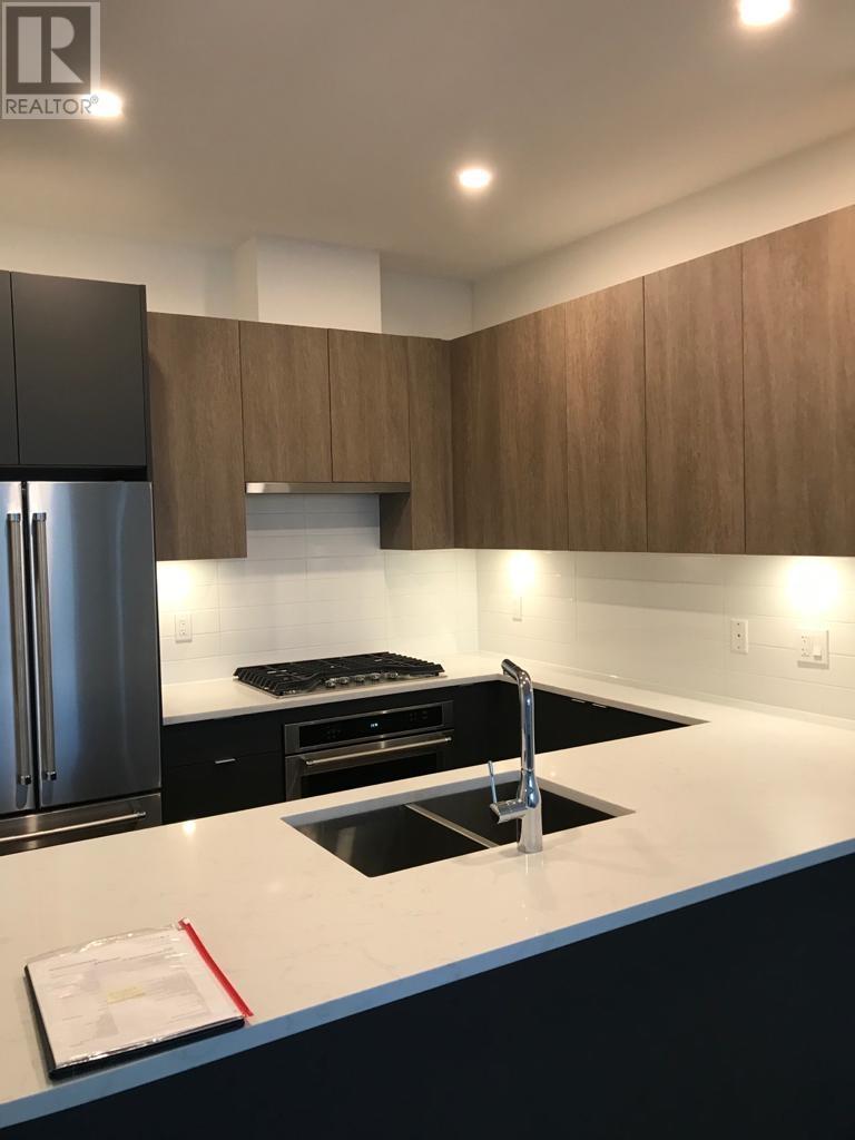 611 621 REGAN AVENUE