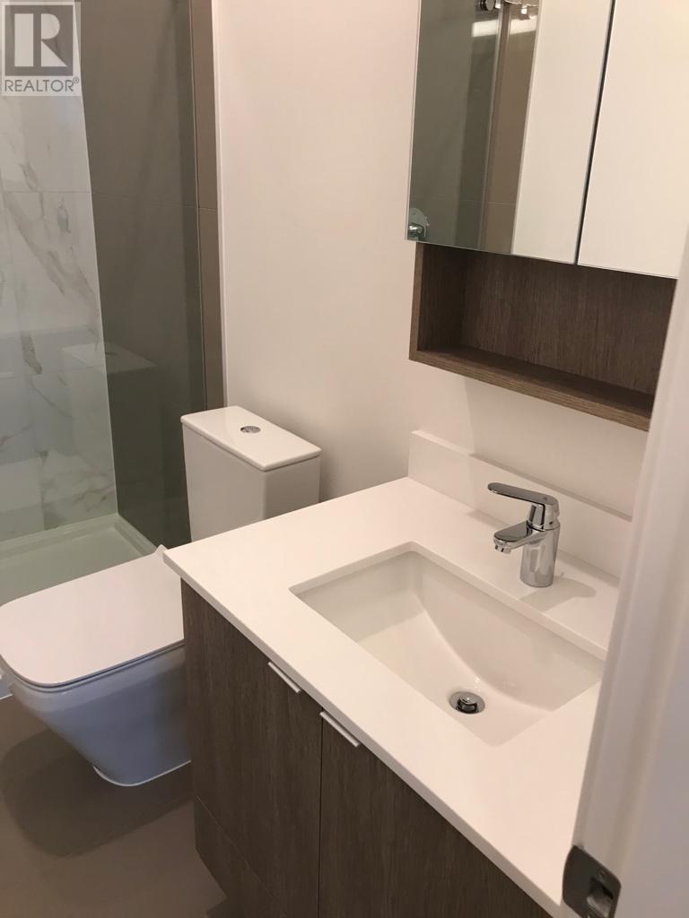 611 621 REGAN AVENUE