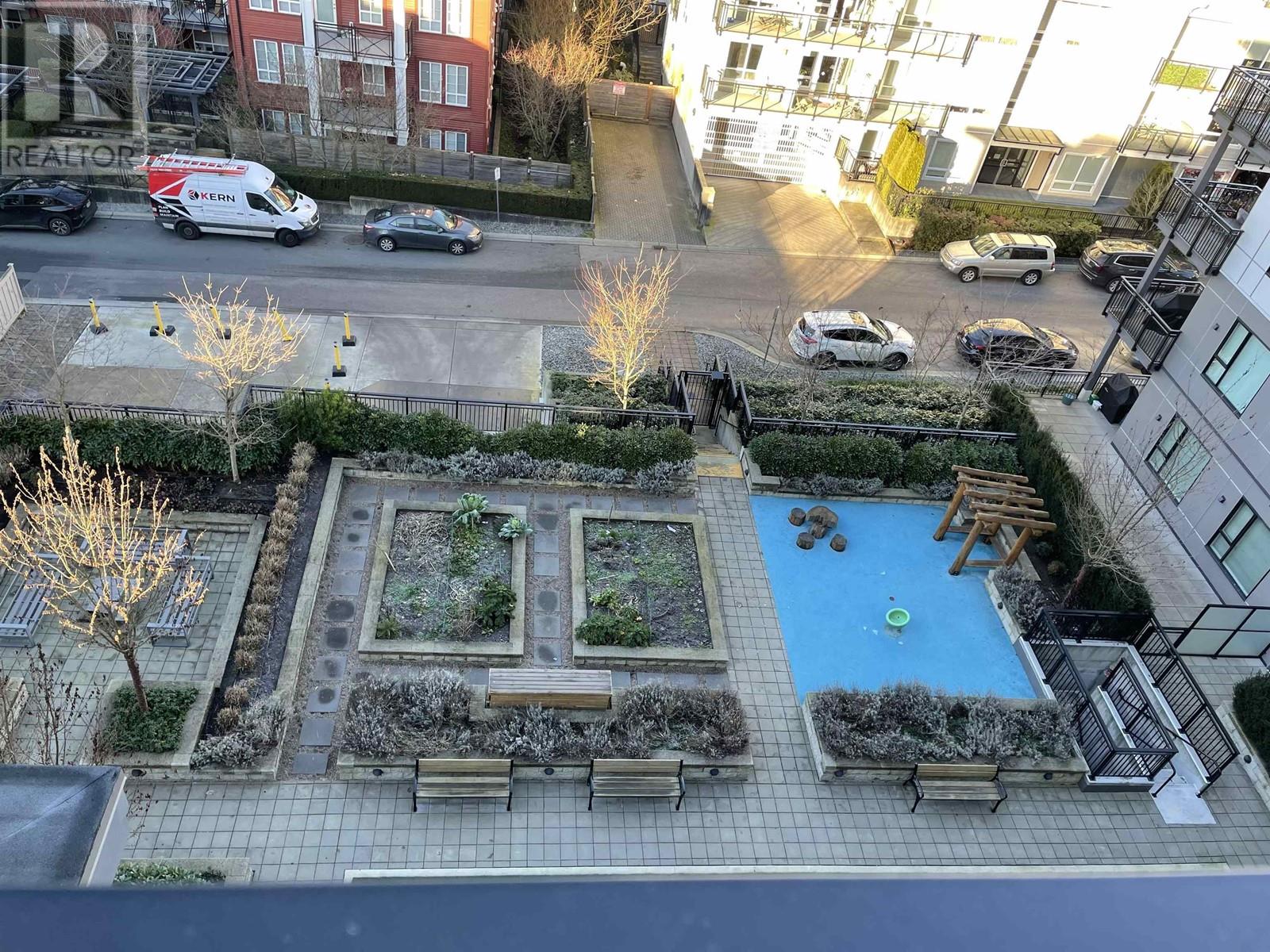 611 621 REGAN AVENUE