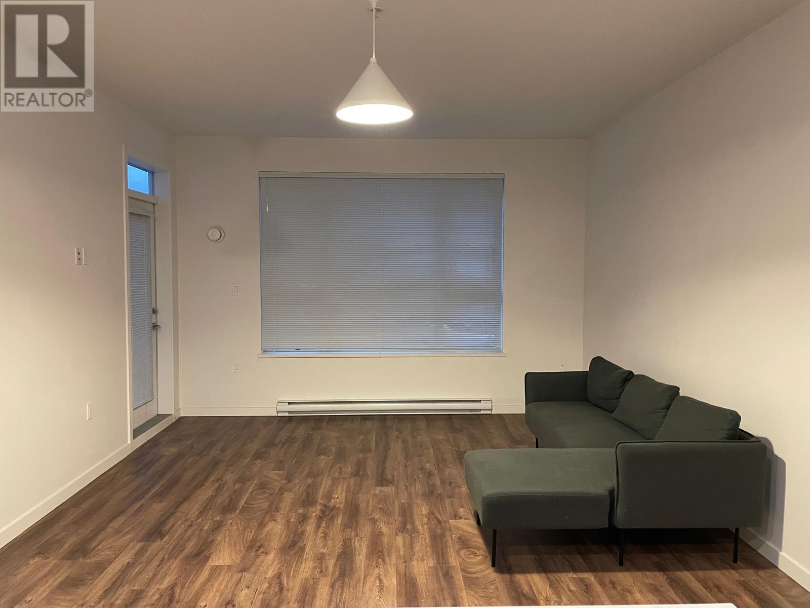 611 621 REGAN AVENUE