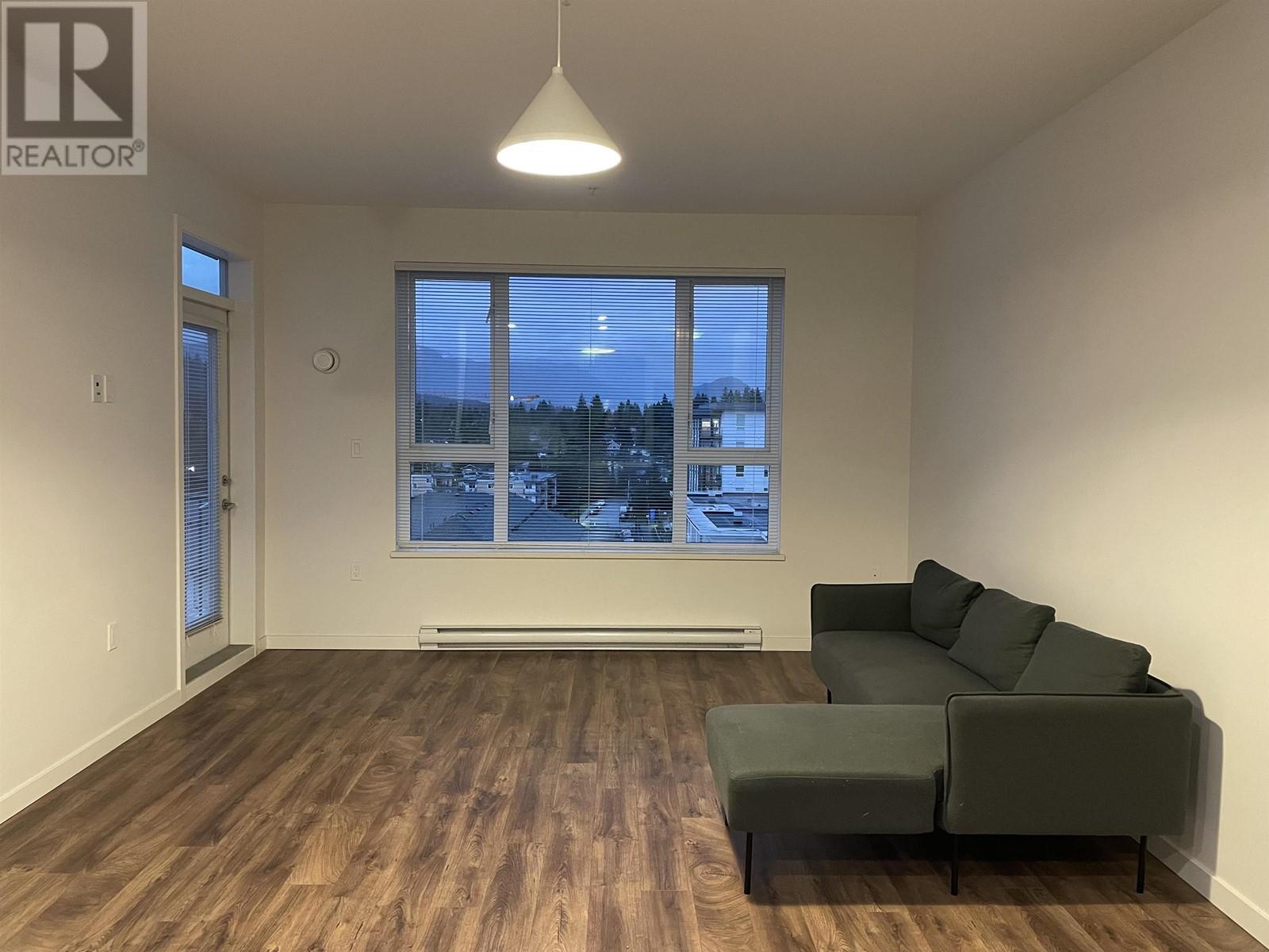 611 621 REGAN AVENUE