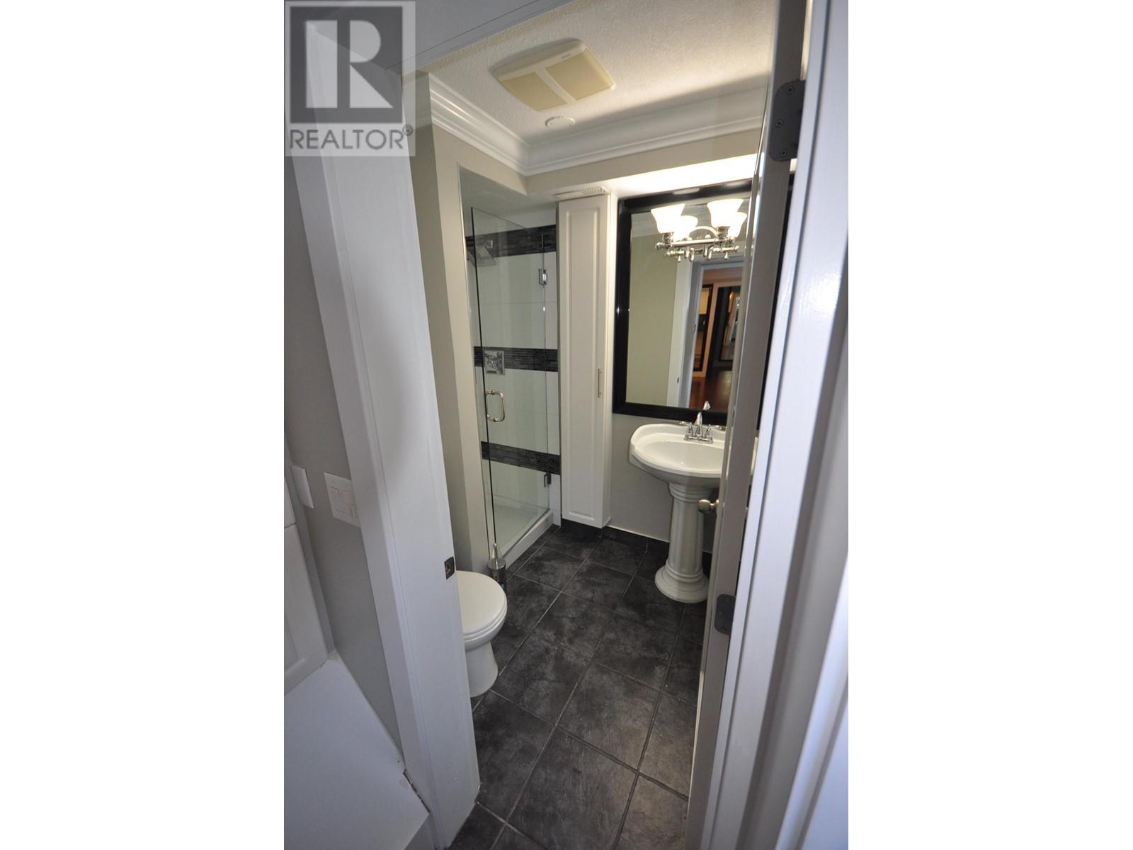 909 Tenth Street, New Westminster, British Columbia  V3M 4A5 - Photo 5 - R2960142