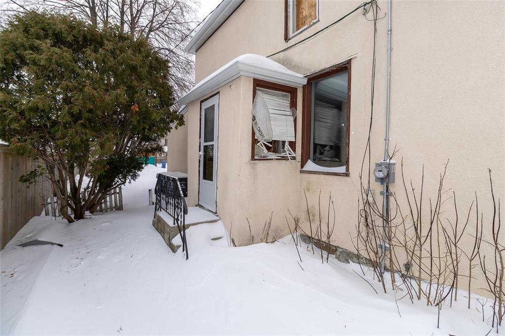 534 Bannerman Avenue, Winnipeg, Manitoba  R2W 0V6 - Photo 1 - 202501631