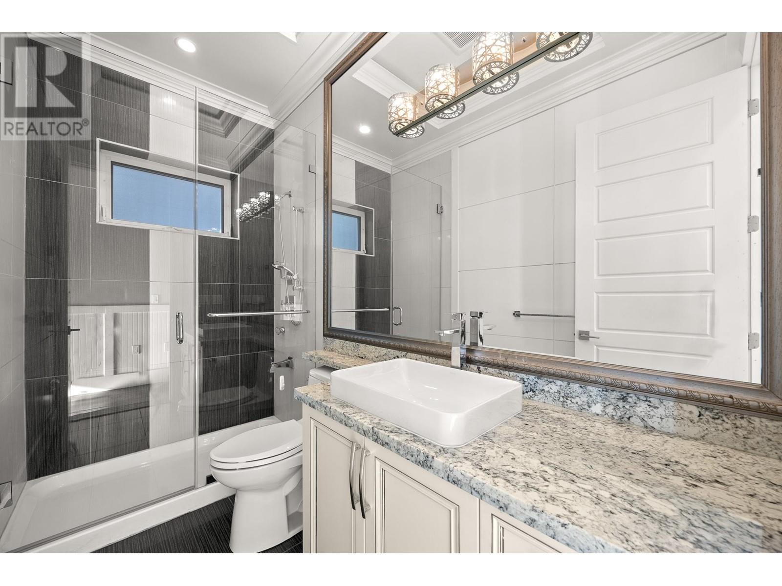 Listing Picture 6 of 24 : 273 E 58TH AVENUE, Vancouver / 溫哥華 - 魯藝地產 Yvonne Lu Group - MLS Medallion Club Member