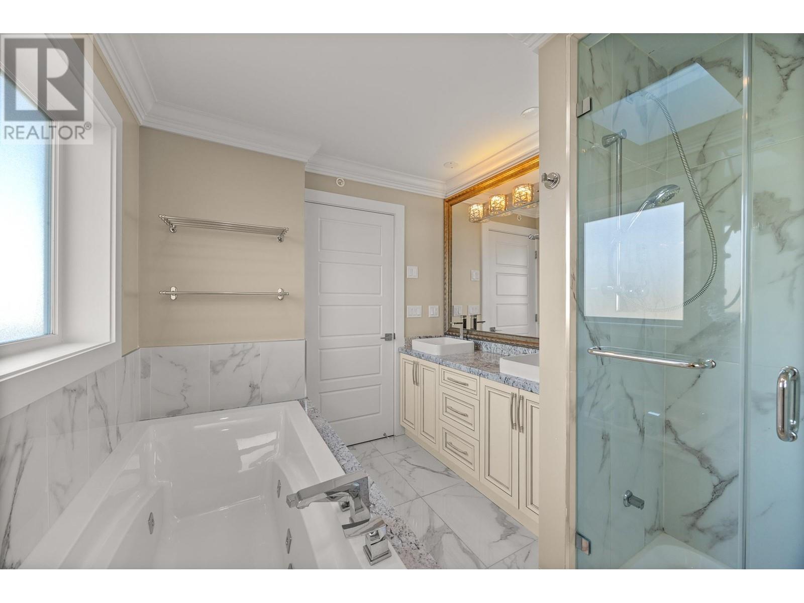 Listing Picture 22 of 24 : 273 E 58TH AVENUE, Vancouver / 溫哥華 - 魯藝地產 Yvonne Lu Group - MLS Medallion Club Member