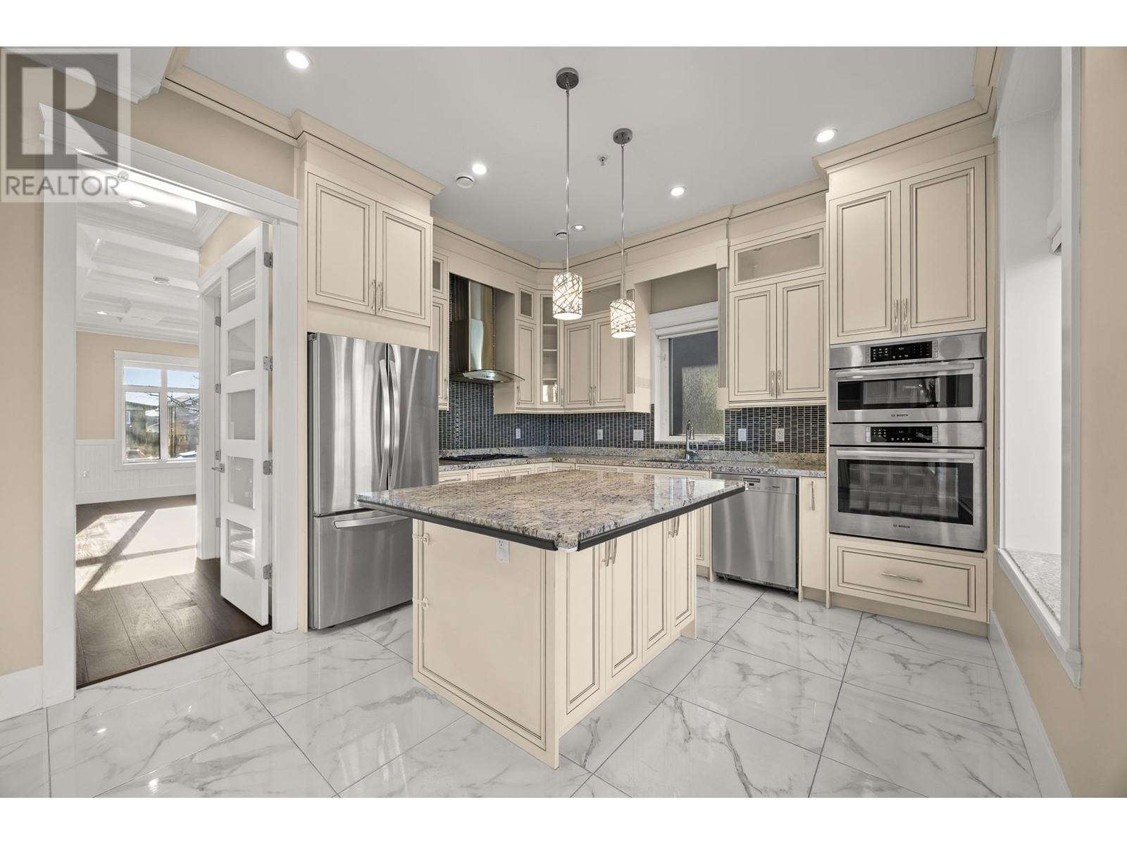 Listing Picture 12 of 24 : 273 E 58TH AVENUE, Vancouver / 溫哥華 - 魯藝地產 Yvonne Lu Group - MLS Medallion Club Member