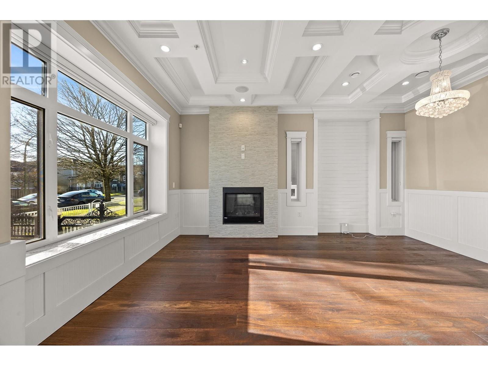 Listing Picture 2 of 24 : 273 E 58TH AVENUE, Vancouver / 溫哥華 - 魯藝地產 Yvonne Lu Group - MLS Medallion Club Member