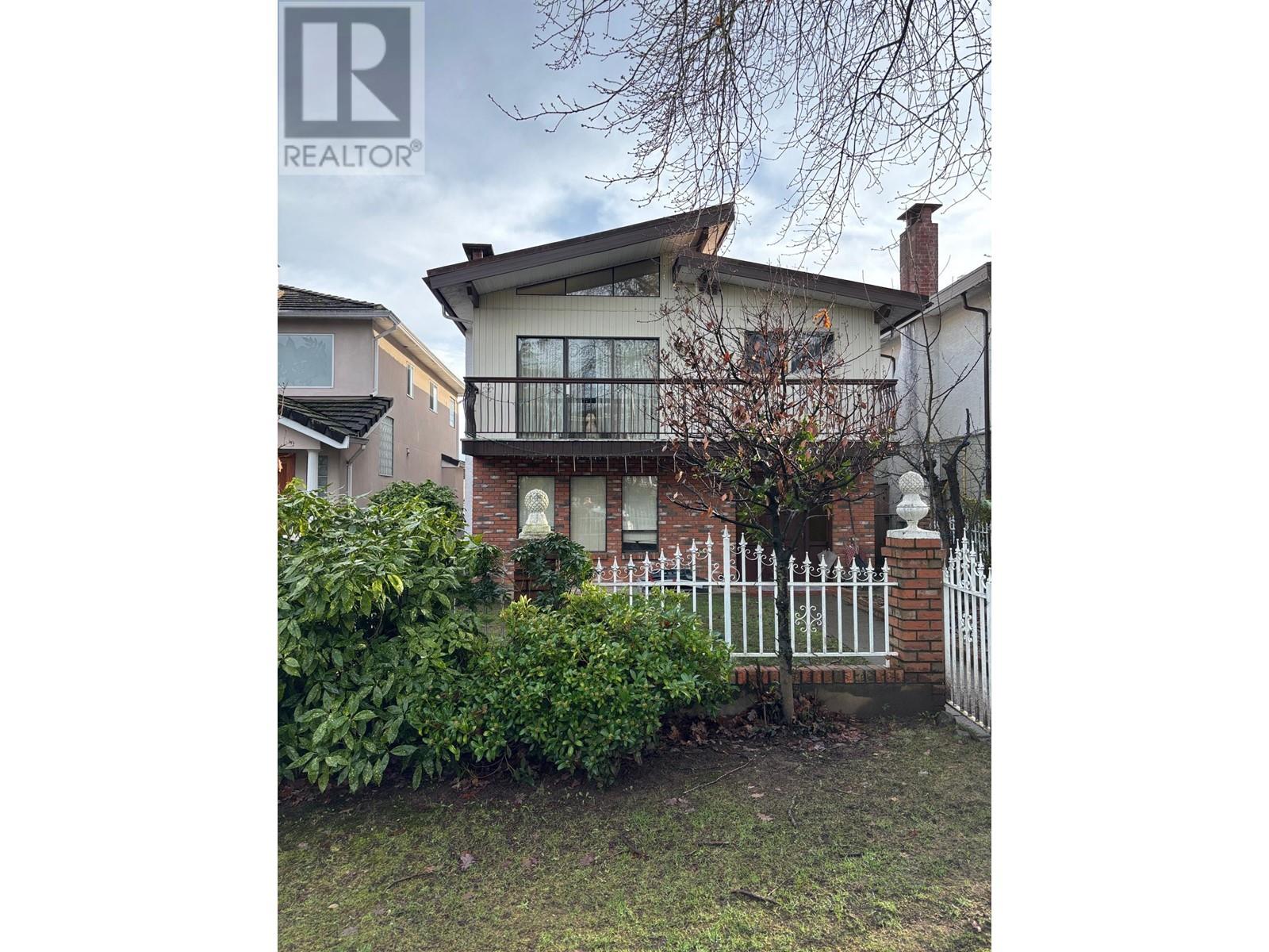4866 Fleming Street, Vancouver, British Columbia  V5N 3W6 - Photo 1 - R2959276