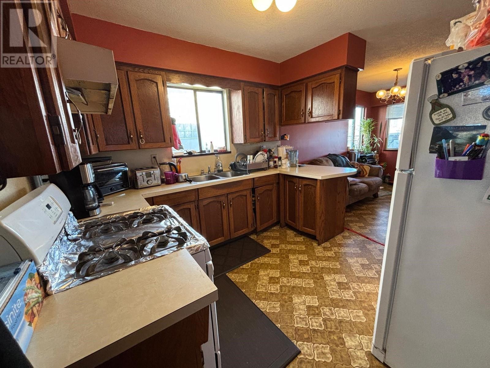 4866 Fleming Street, Vancouver, British Columbia  V5N 3W6 - Photo 4 - R2959276