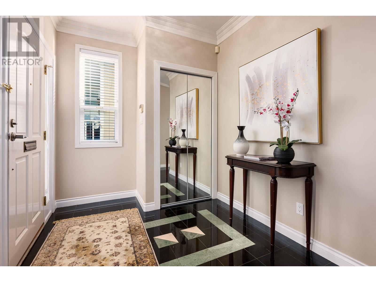 2716 W 42nd Avenue, Vancouver, British Columbia  V6N 3G5 - Photo 2 - R2951766