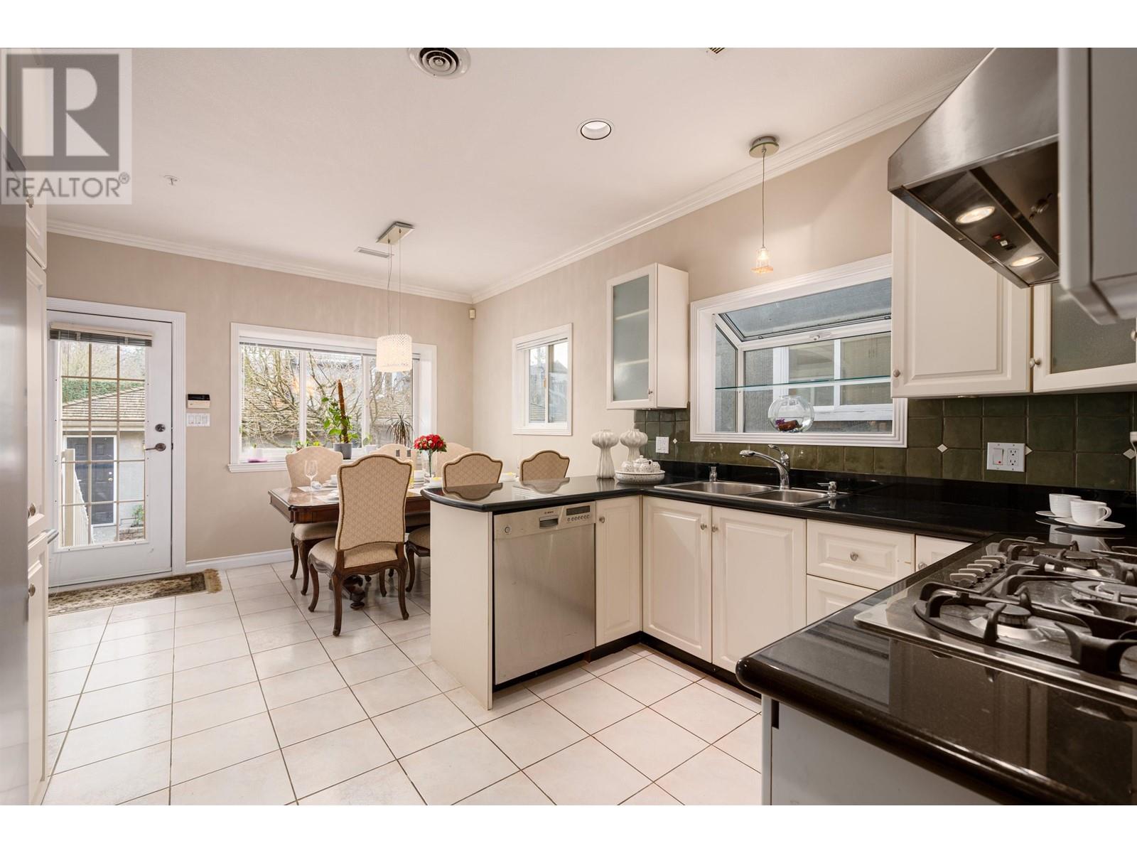 2716 W 42nd Avenue, Vancouver, British Columbia  V6N 3G5 - Photo 7 - R2951766