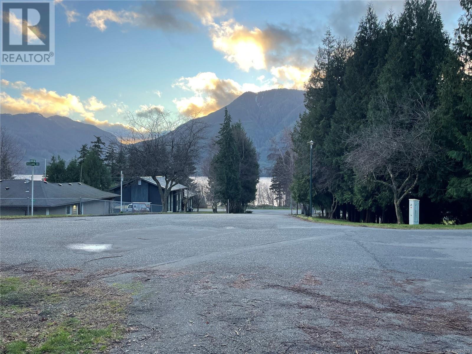 307 1073 Maquinna Ave, Port Alice, British Columbia  V0N 2N0 - Photo 2 - 985523