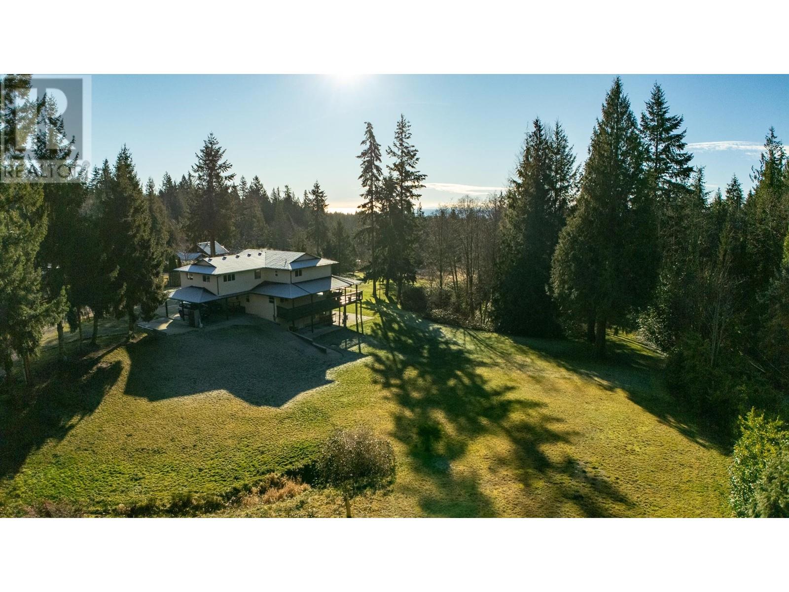 Property at 2563 SUNSHINE COAST HIGHWAY image 1