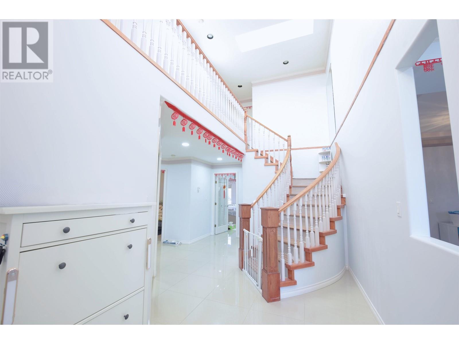 Property at 5500 MCCOLL CRESCENT image 2