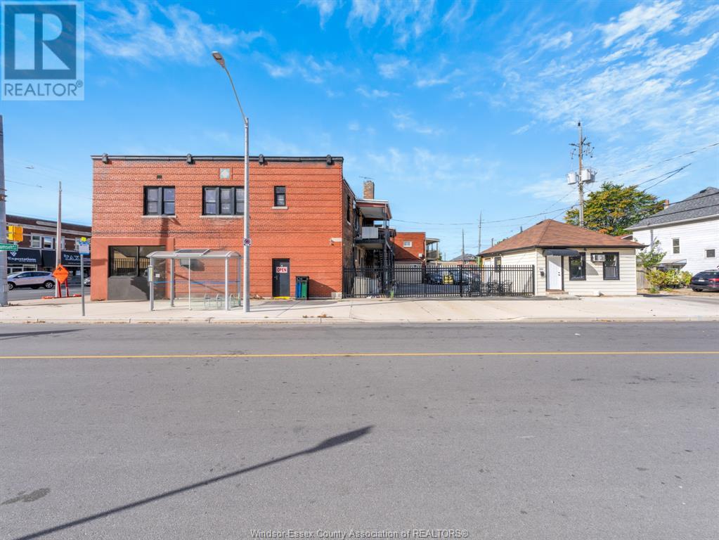 Property at 1572 TECUMSEH ROAD East image 5