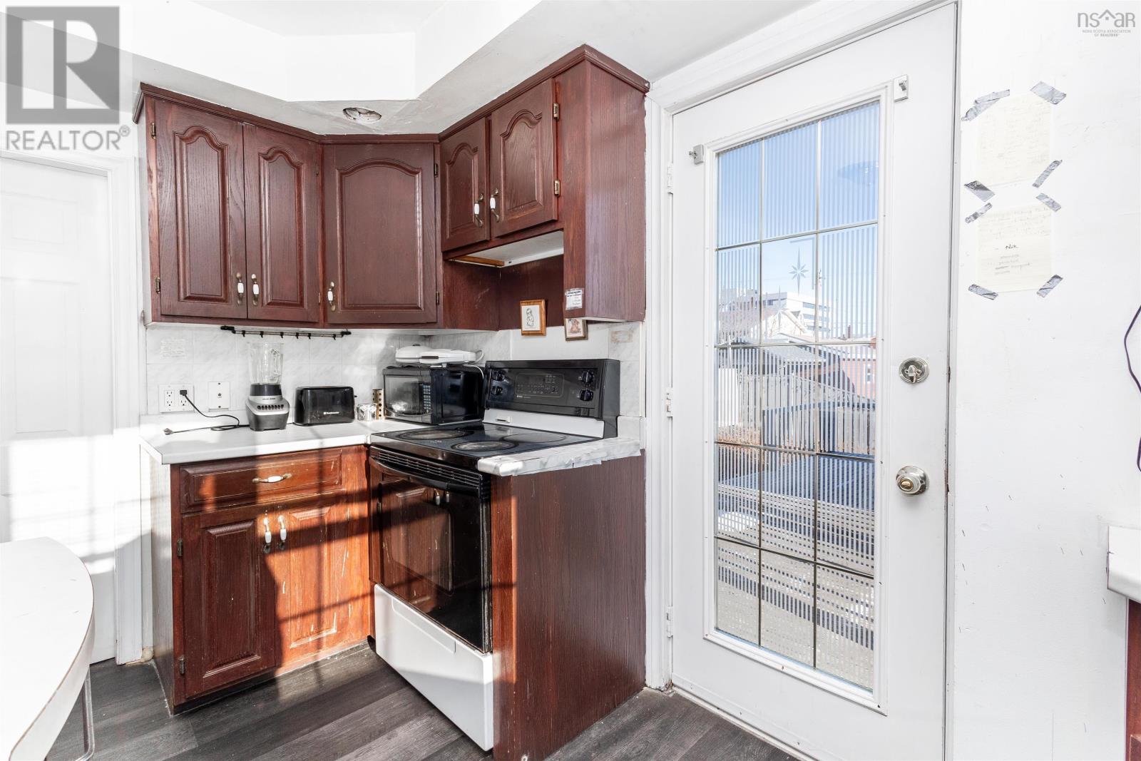 26 Mcdougall Street, Glace Bay, Nova Scotia  B1A 3E7 - Photo 11 - 202501621