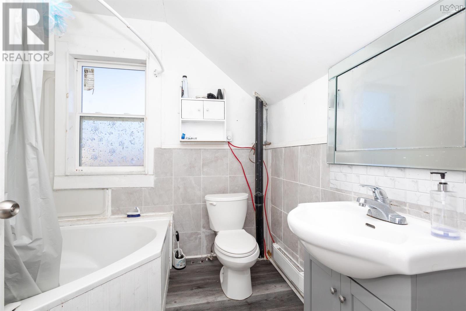 26 Mcdougall Street, Glace Bay, Nova Scotia  B1A 3E7 - Photo 20 - 202501621