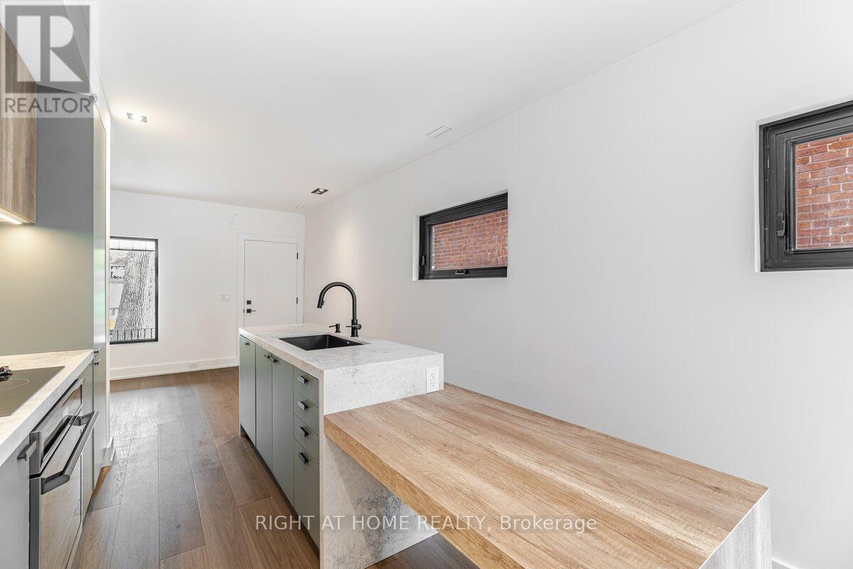 Main - 50 Roxton Road, Toronto, Ontario  M6J 2Y2 - Photo 8 - C11941414