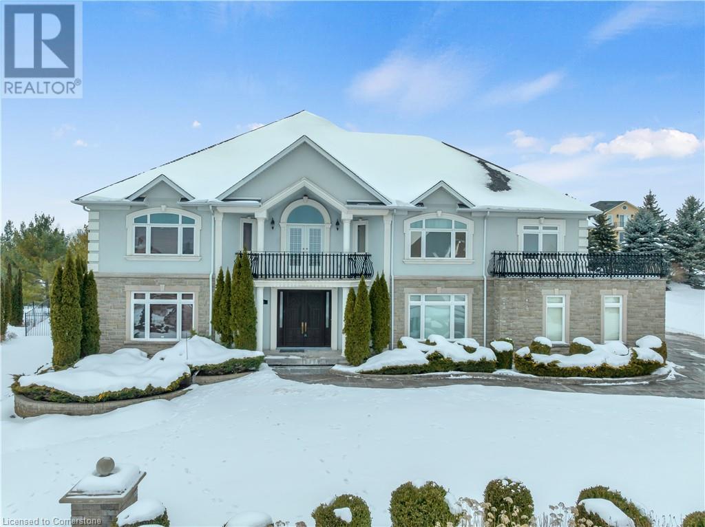 26 Paddock Court, Kitchener, Ontario  N2C 2R4 - Photo 2 - 40667937