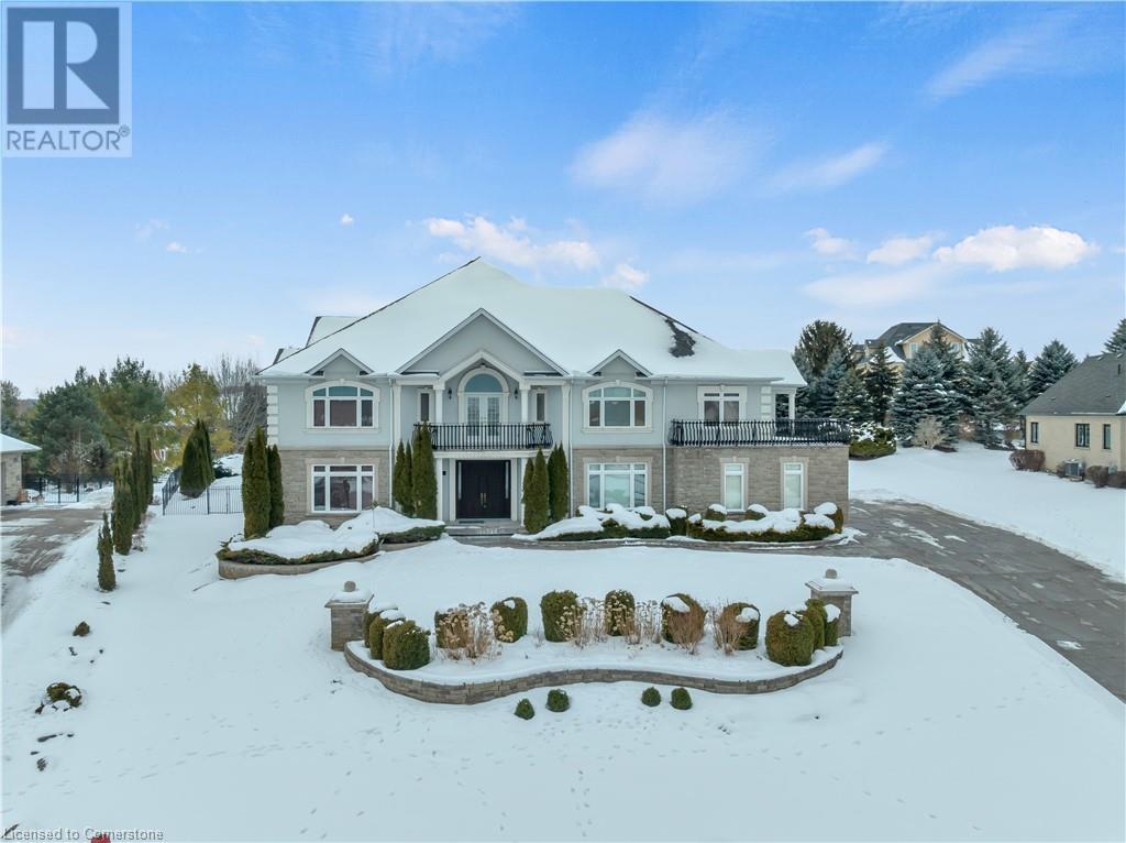 26 PADDOCK Court, Kitchener, Ontario
