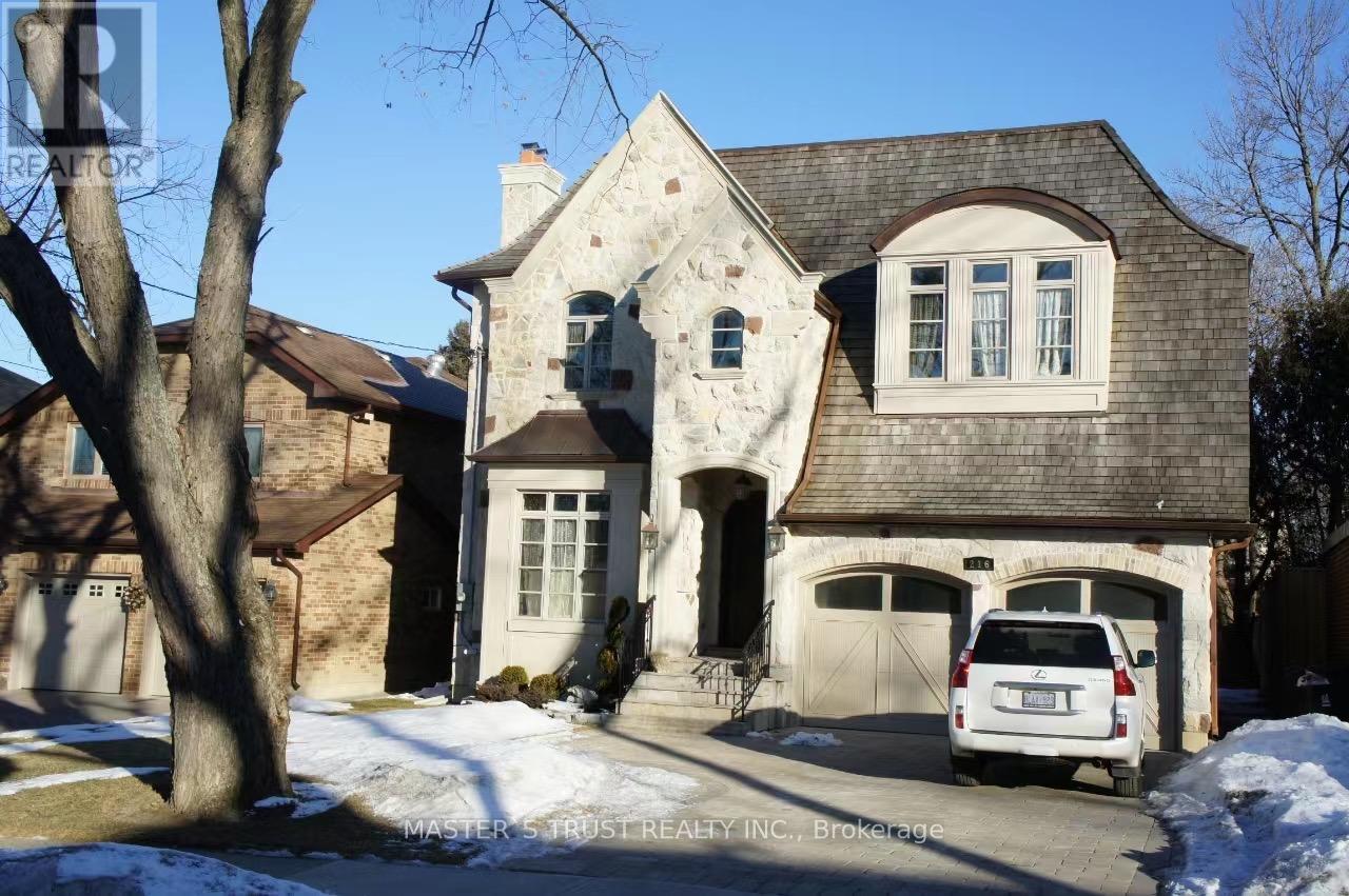216 PARKVIEW AVENUE, Toronto, Ontario