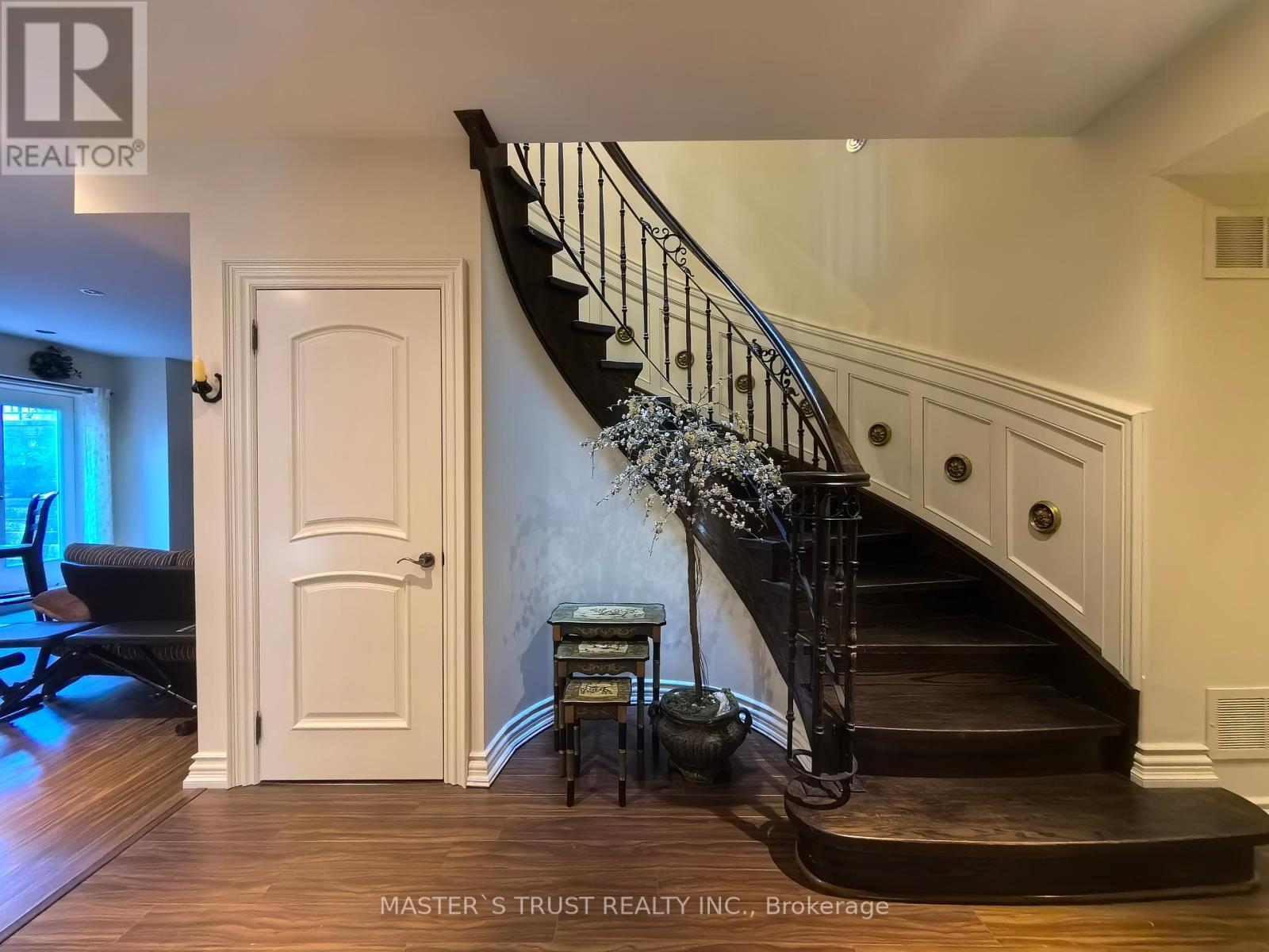 216 Parkview Avenue, Toronto, Ontario  M2N 3Y8 - Photo 16 - C11941609