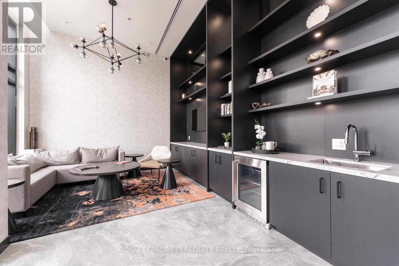 Property at PH 802 - 3005 PINE GLEN ROAD image 4