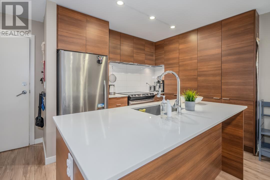 303 1677 Lloyd Avenue, North Vancouver, British Columbia V7P 0B1 - Photo 6 - R2960183