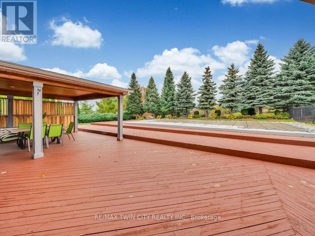 26 Paddock Court, Kitchener, Ontario  N2C 2R4 - Photo 35 - X11924527