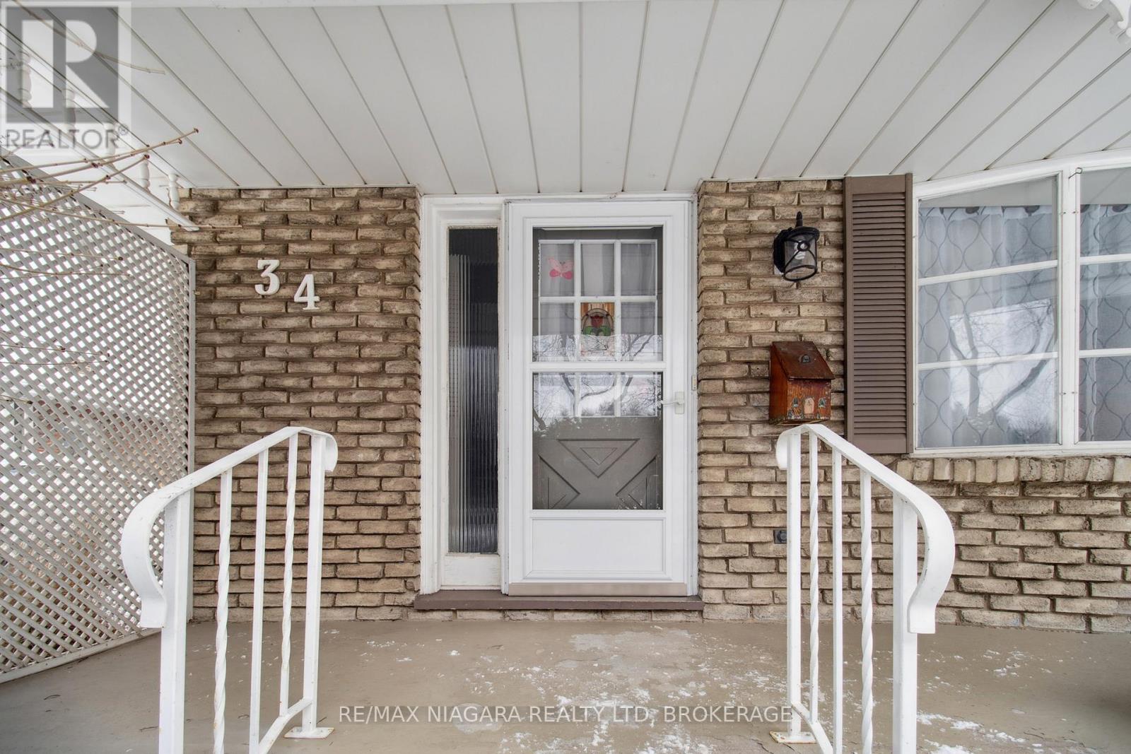 Unit 1 - 34 Leaside Drive, St. Catharines, Ontario  L2M 4G5 - Photo 2 - X11941726