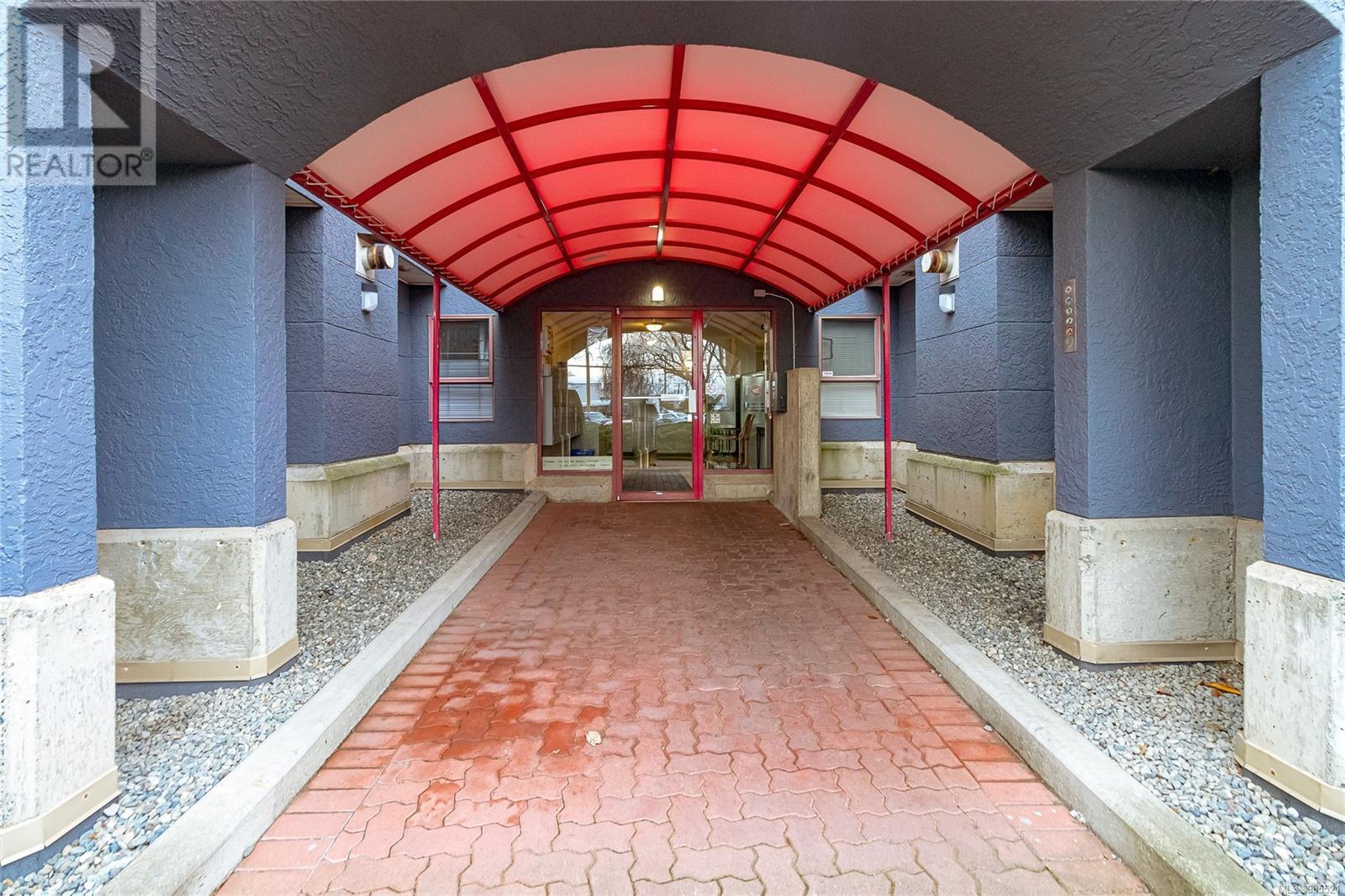 Property at 201 520 Dunedin St image 3