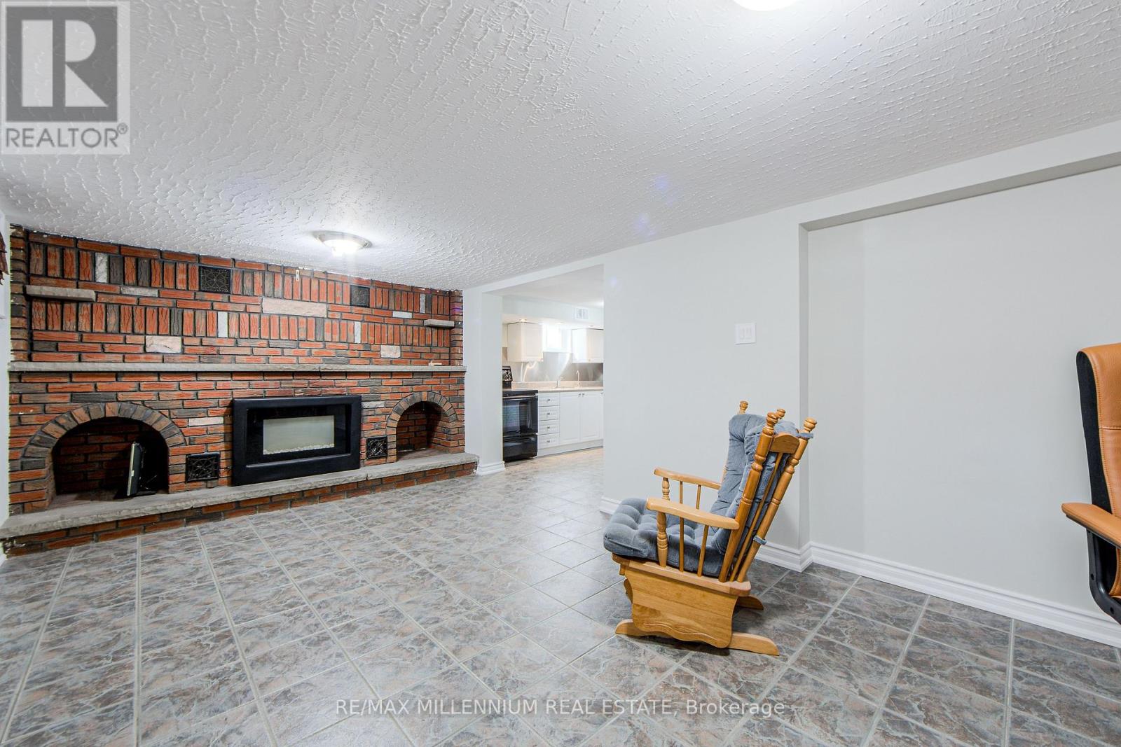 39 Mayall Avenue, Toronto, Ontario  M3L 1E7 - Photo 25 - W11931360