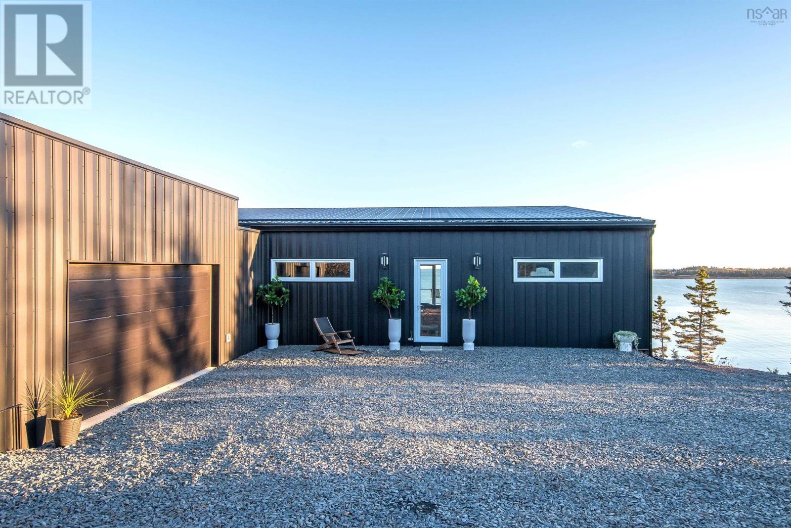 Property at 200 Middle Road image 3
