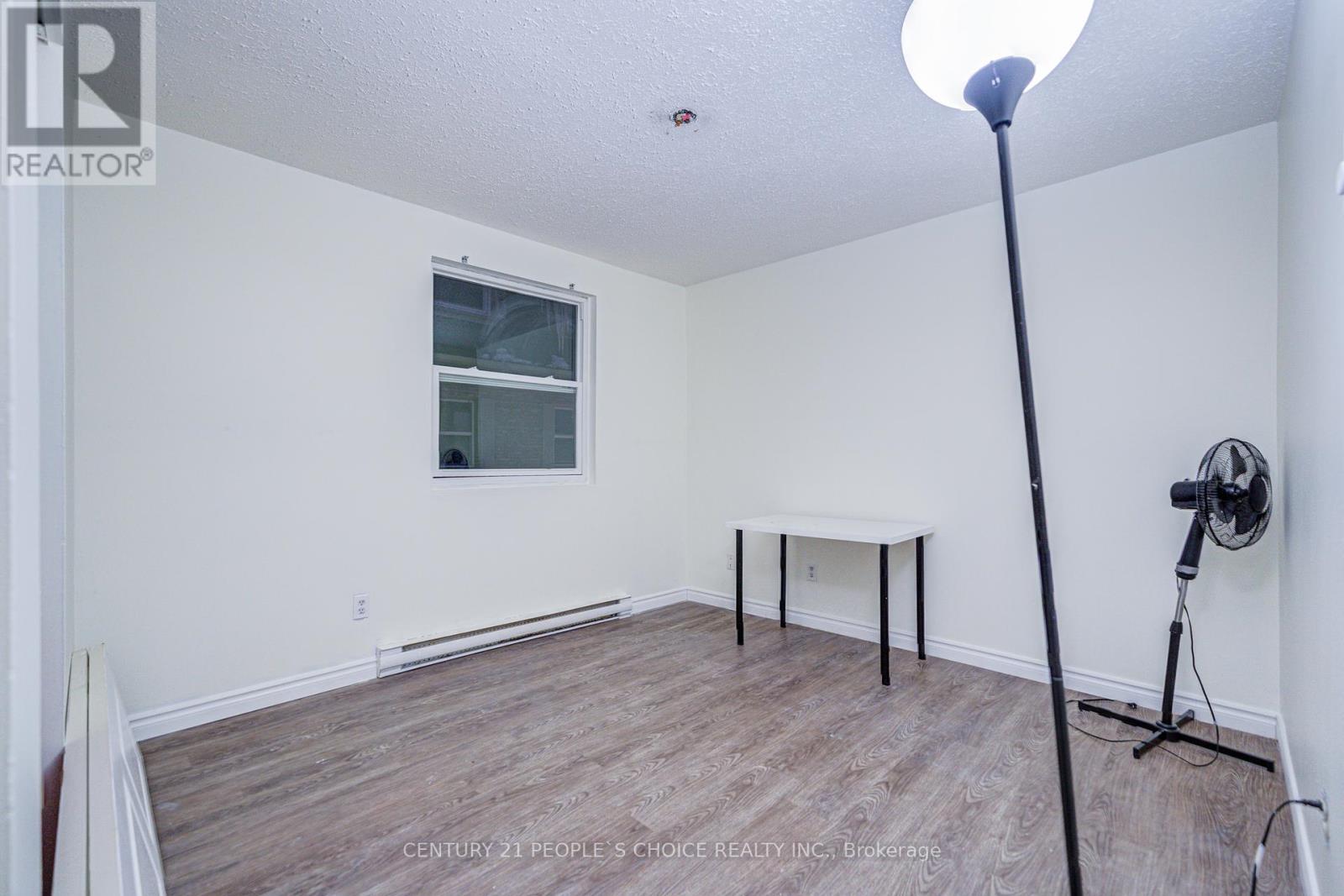 2 - 101 Westmount Road, Waterloo, Ontario  N2L 5G5 - Photo 23 - X11941775