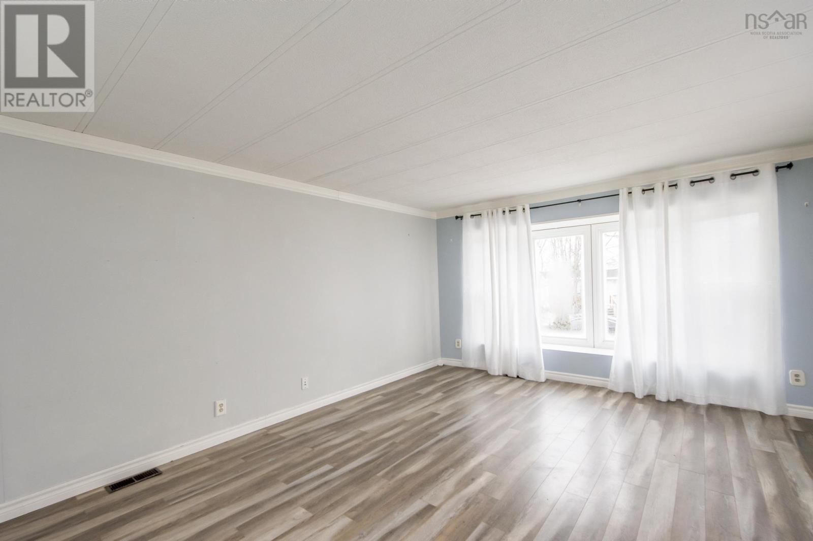 166 Hilltop Drive, Lower Sackville, Nova Scotia  B4C 2P5 - Photo 3 - 202501658