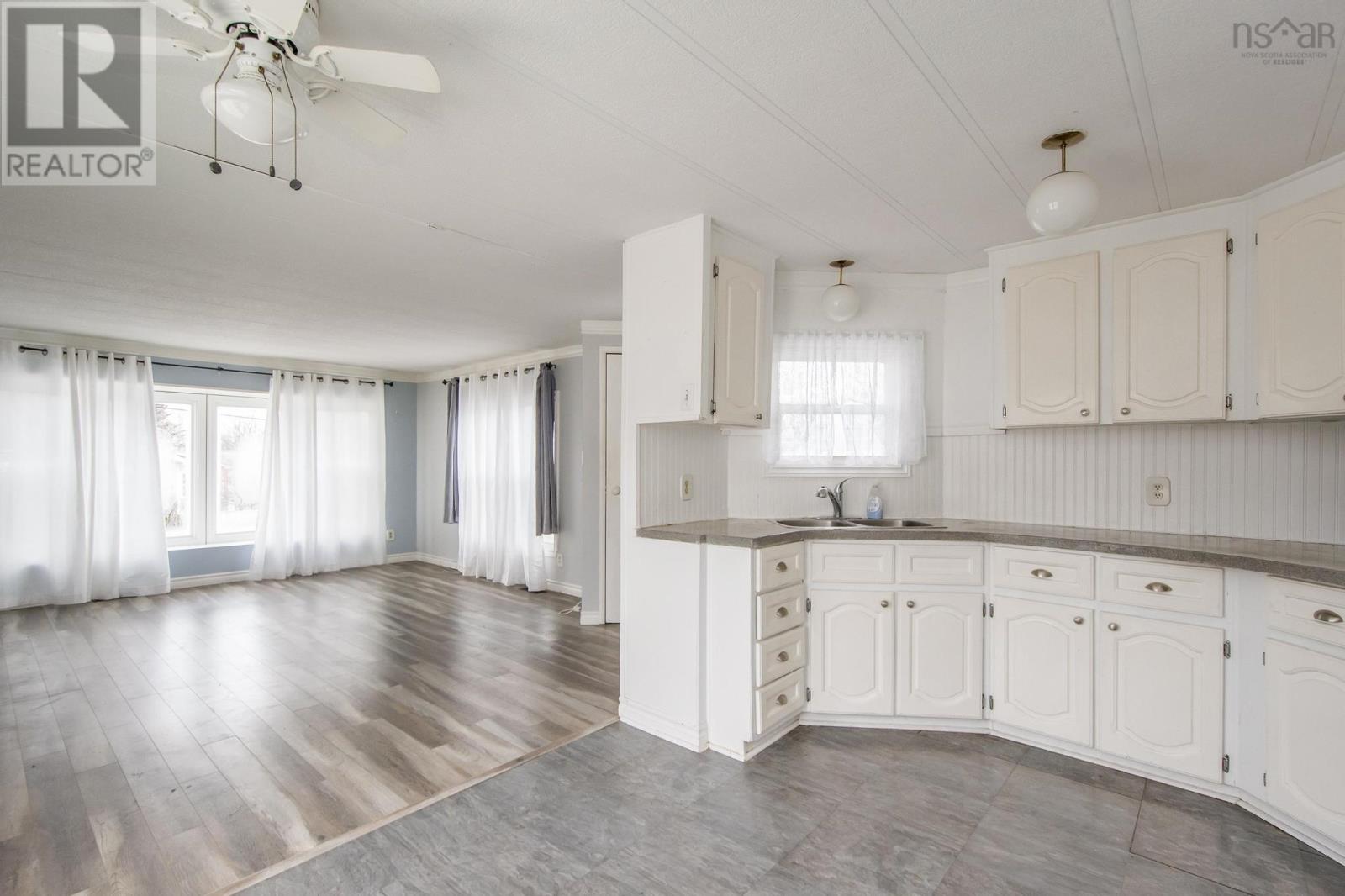 166 Hilltop Drive, Lower Sackville, Nova Scotia  B4C 2P5 - Photo 8 - 202501658