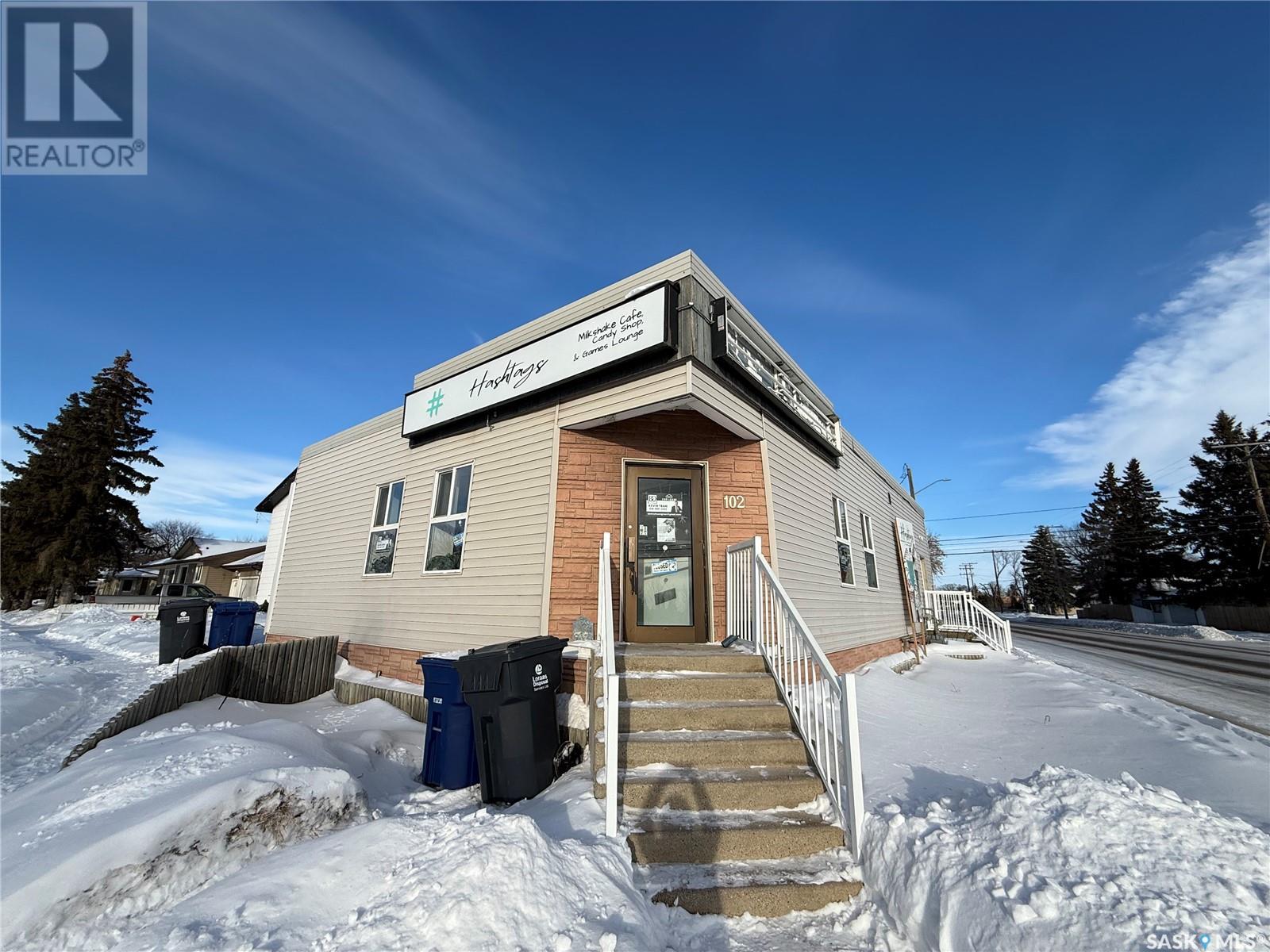 102 North Railway Street W, Warman, Saskatchewan  S0K 4S0 - Photo 2 - SK993617