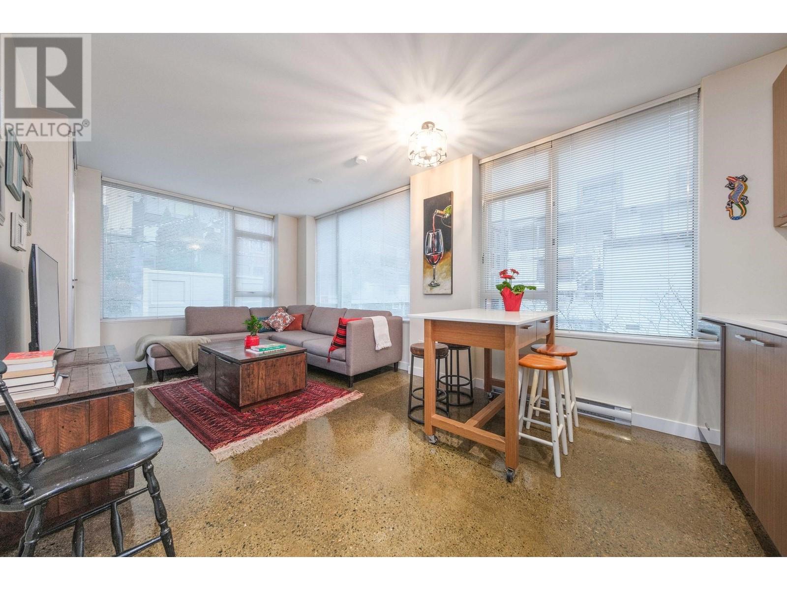 207 221 Union Street, Vancouver, British Columbia  V6A 0B4 - Photo 1 - R2959054