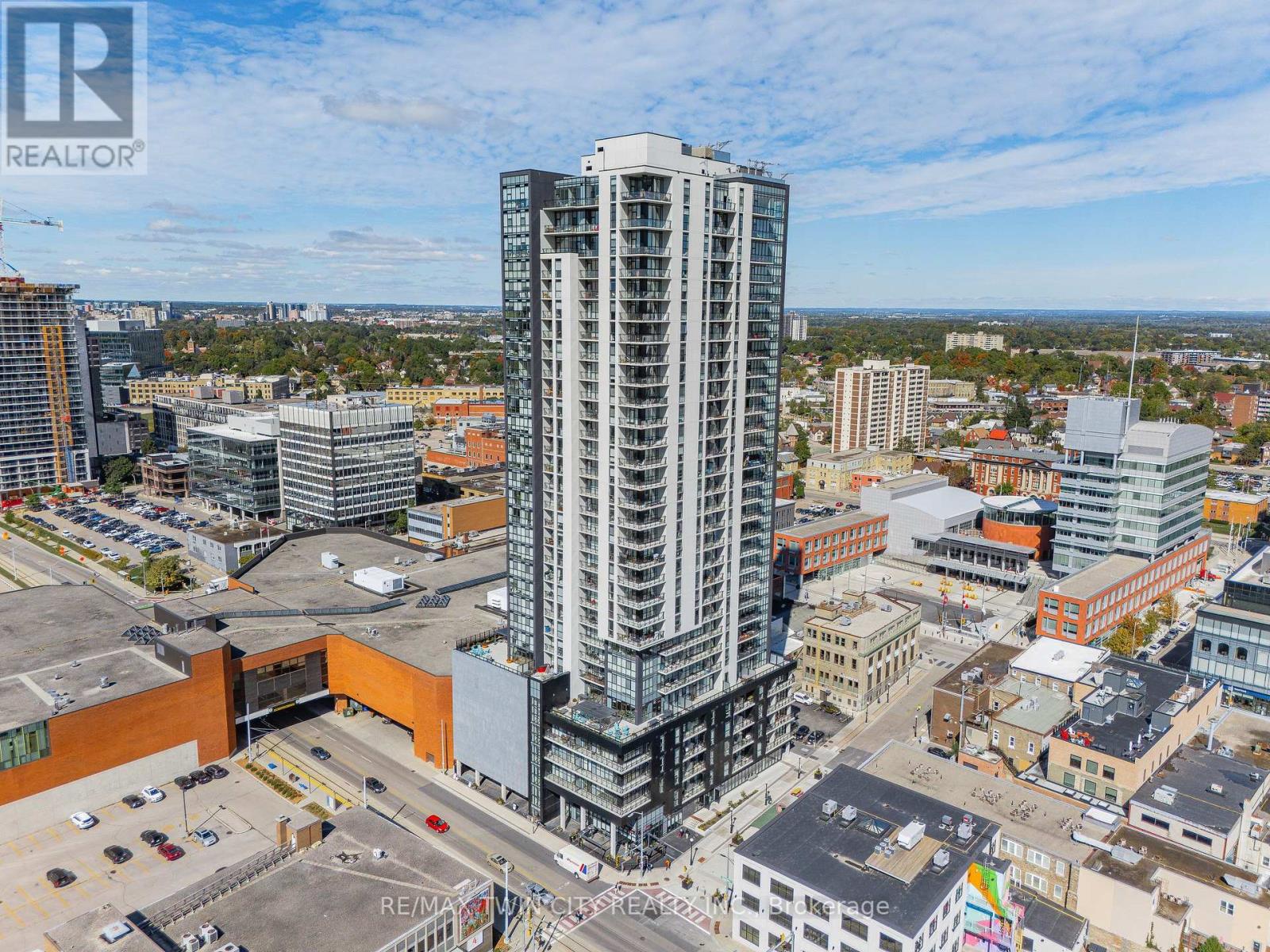 807 - 60 Charles Street W, Kitchener, Ontario  N2G 0C9 - Photo 2 - X11941988