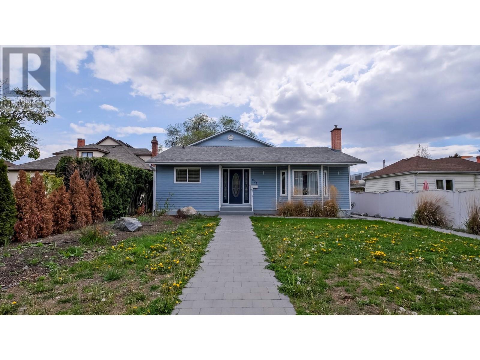 Property at 633 Glenwood Avenue image 3