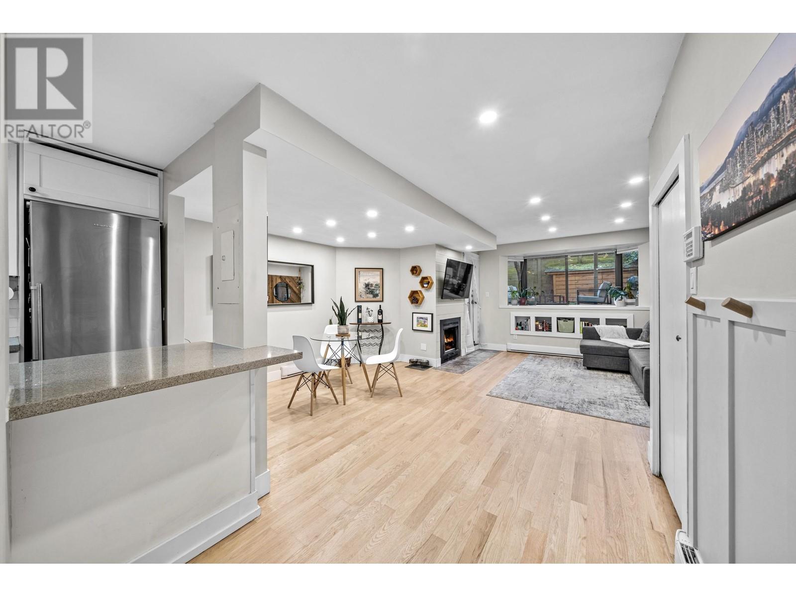 Listing Picture 2 of 33 : 104 1922 W 7TH AVENUE, Vancouver / 溫哥華 - 魯藝地產 Yvonne Lu Group - MLS Medallion Club Member