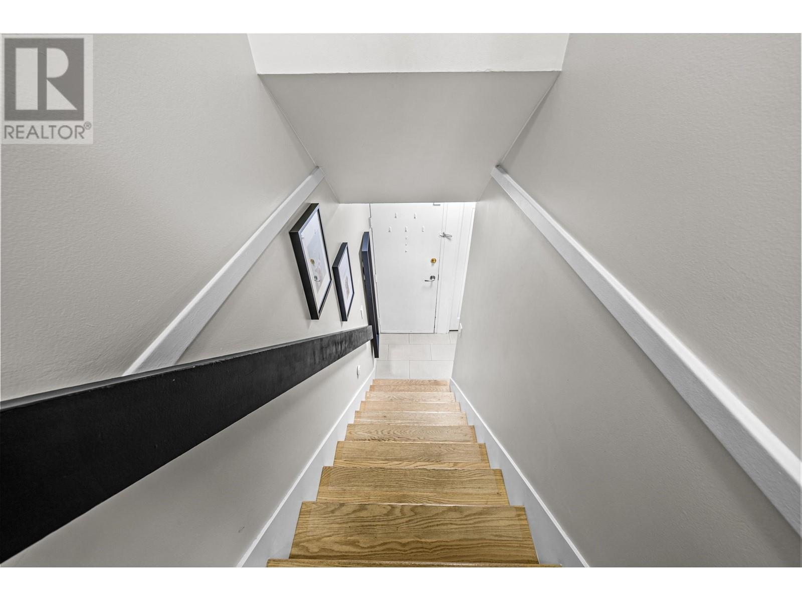 Listing Picture 22 of 33 : 104 1922 W 7TH AVENUE, Vancouver / 溫哥華 - 魯藝地產 Yvonne Lu Group - MLS Medallion Club Member