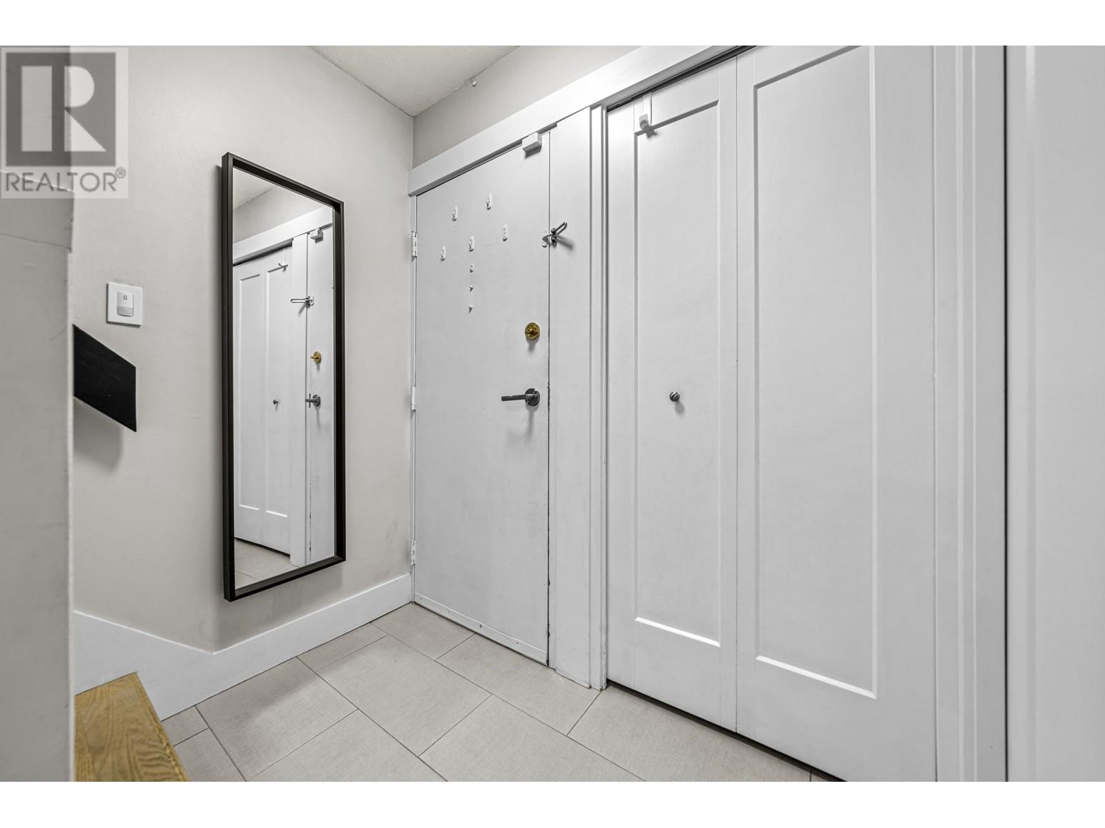 Listing Picture 23 of 33 : 104 1922 W 7TH AVENUE, Vancouver / 溫哥華 - 魯藝地產 Yvonne Lu Group - MLS Medallion Club Member