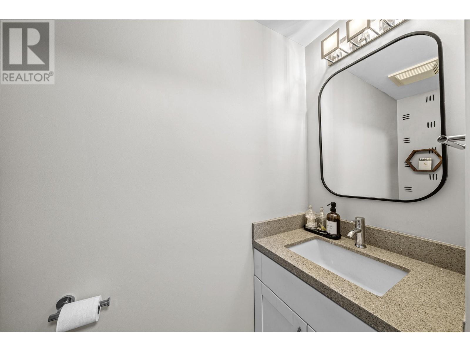 Listing Picture 24 of 33 : 104 1922 W 7TH AVENUE, Vancouver / 溫哥華 - 魯藝地產 Yvonne Lu Group - MLS Medallion Club Member