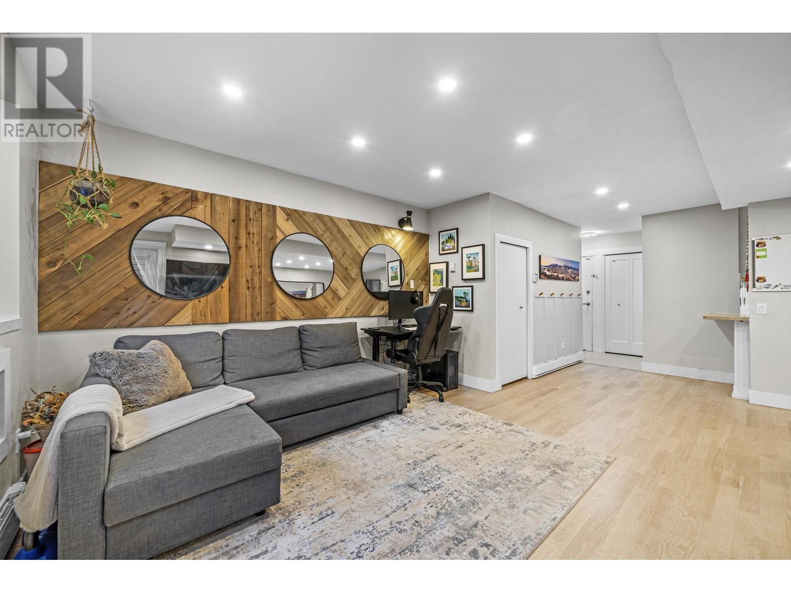 Listing Picture 8 of 33 : 104 1922 W 7TH AVENUE, Vancouver / 溫哥華 - 魯藝地產 Yvonne Lu Group - MLS Medallion Club Member