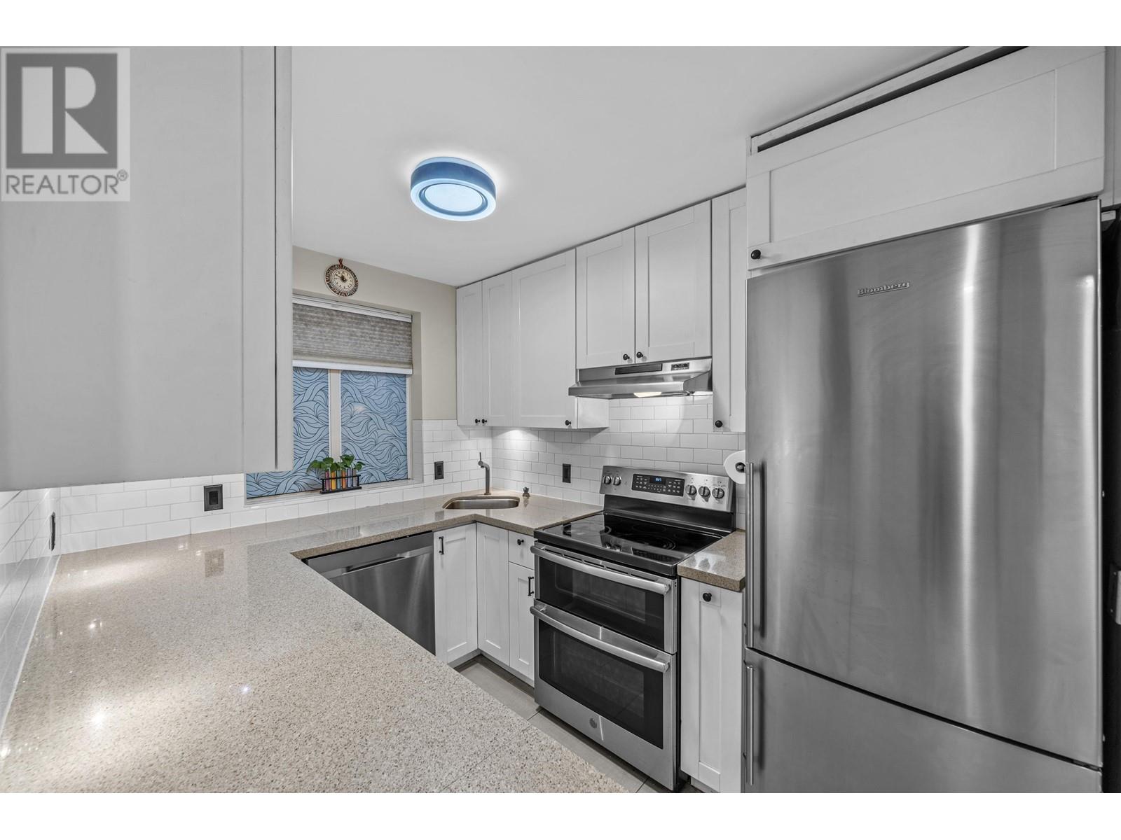 Listing Picture 9 of 33 : 104 1922 W 7TH AVENUE, Vancouver / 溫哥華 - 魯藝地產 Yvonne Lu Group - MLS Medallion Club Member