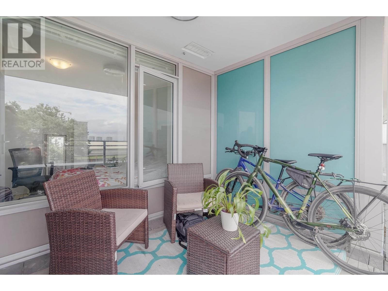 Listing Picture 18 of 32 : 304 5619 CEDARBRIDGE WAY, Richmond / 烈治文 - 魯藝地產 Yvonne Lu Group - MLS Medallion Club Member