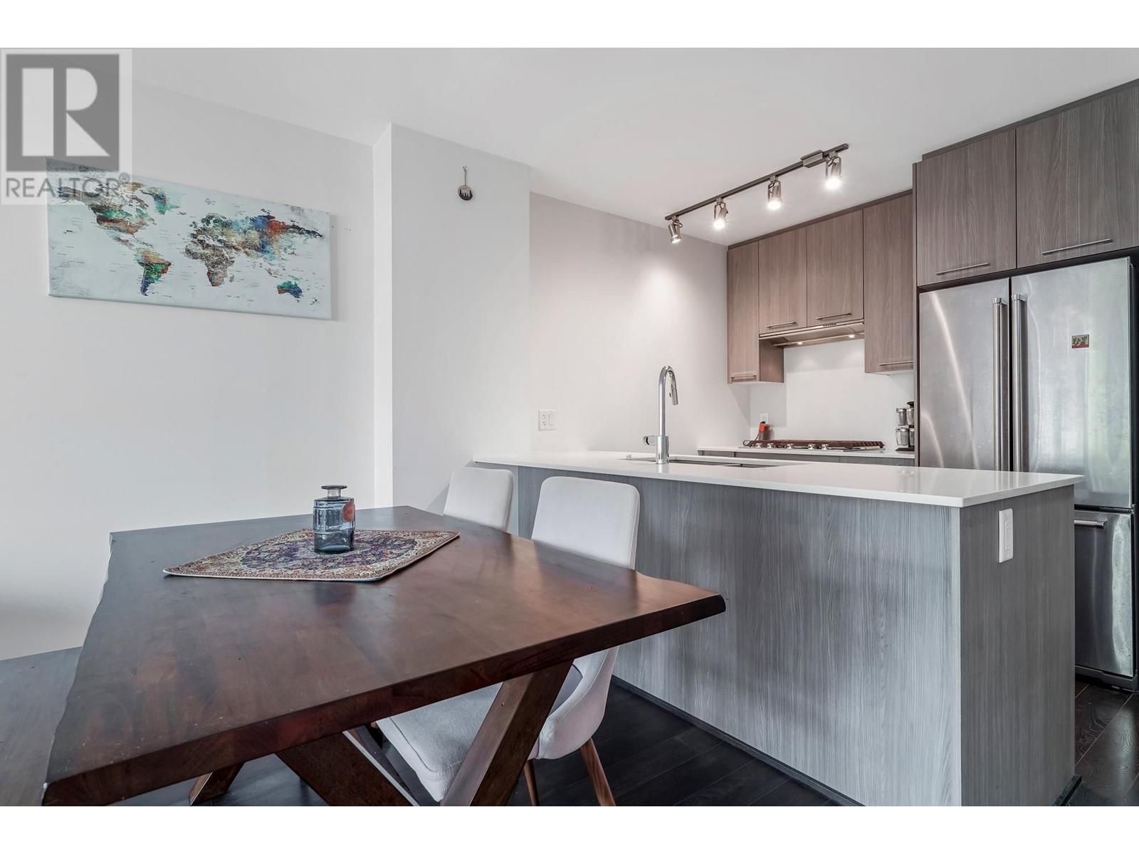 Listing Picture 3 of 32 : 304 5619 CEDARBRIDGE WAY, Richmond / 烈治文 - 魯藝地產 Yvonne Lu Group - MLS Medallion Club Member