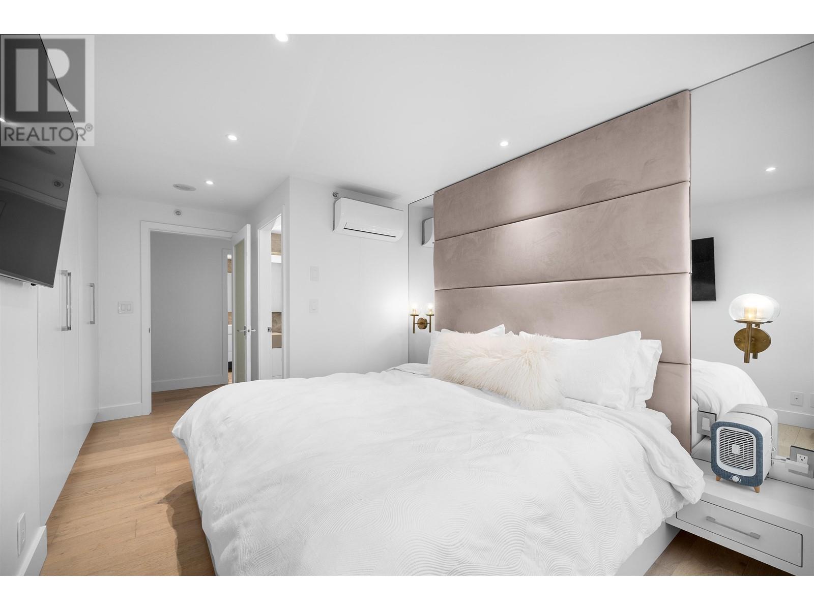 Listing Picture 15 of 28 : 1603 33 SMITHE STREET, Vancouver / 溫哥華 - 魯藝地產 Yvonne Lu Group - MLS Medallion Club Member